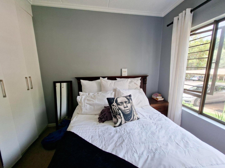 To Let 2 Bedroom Property for Rent in Bryanston Gauteng