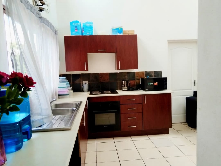 2 Bedroom Property for Sale in Honeydew Grove Gauteng