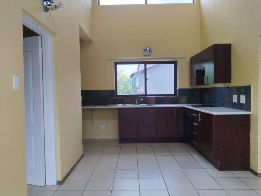 2 Bedroom Property for Sale in Honeydew Grove Gauteng
