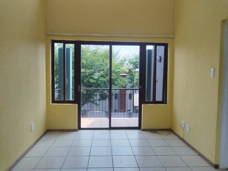 2 Bedroom Property for Sale in Honeydew Grove Gauteng