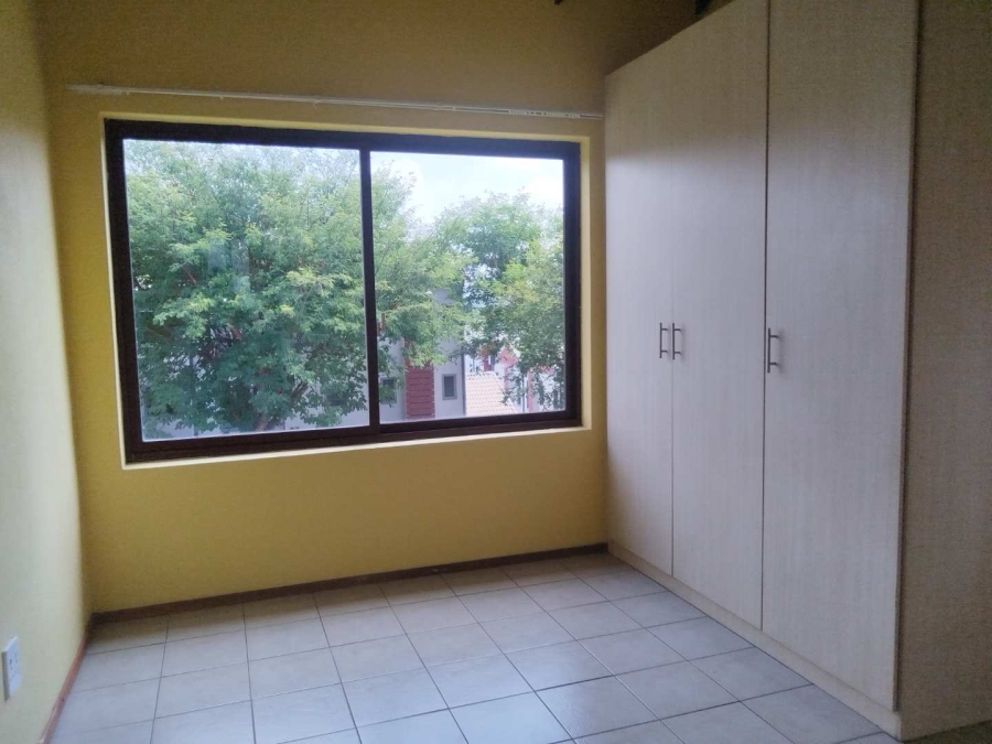 2 Bedroom Property for Sale in Honeydew Grove Gauteng