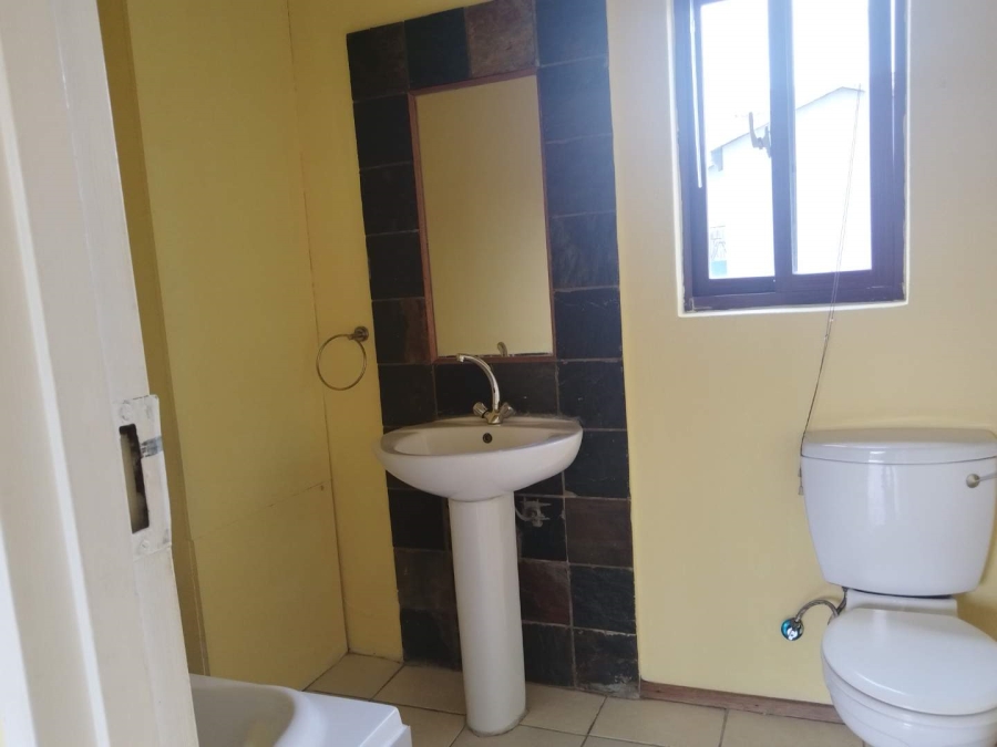 2 Bedroom Property for Sale in Honeydew Grove Gauteng