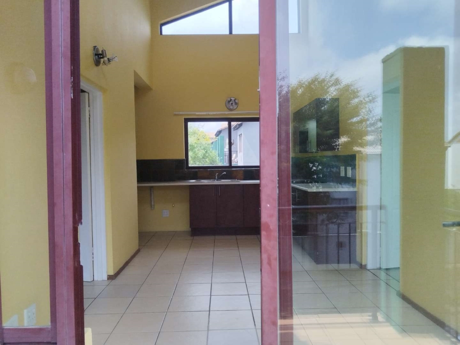 2 Bedroom Property for Sale in Honeydew Grove Gauteng