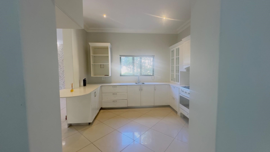 To Let 4 Bedroom Property for Rent in Blue Valley Golf Estate Gauteng