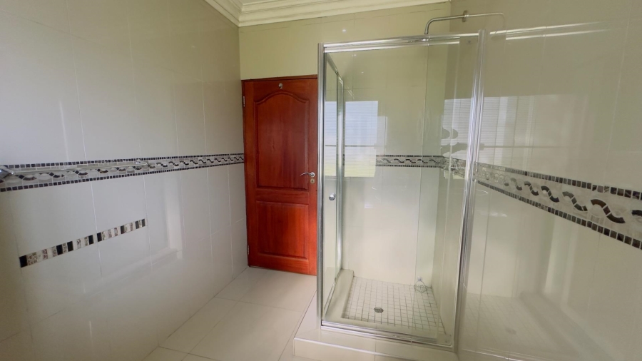 To Let 4 Bedroom Property for Rent in Blue Valley Golf Estate Gauteng