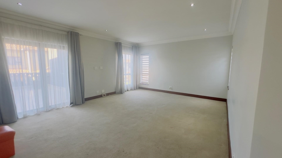 To Let 4 Bedroom Property for Rent in Blue Valley Golf Estate Gauteng
