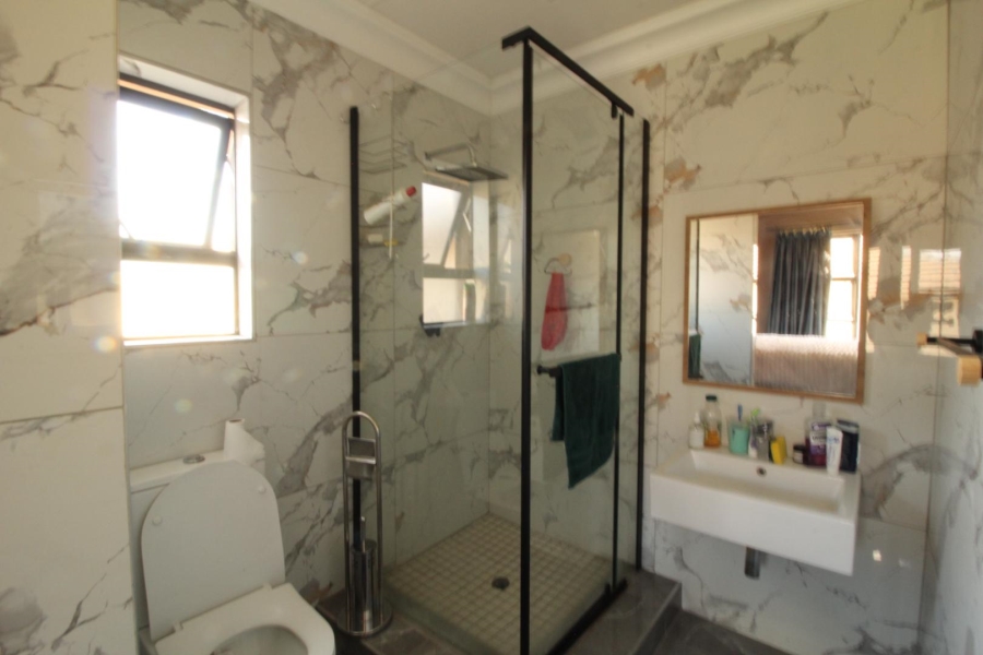 3 Bedroom Property for Sale in Kosmosdal Gauteng