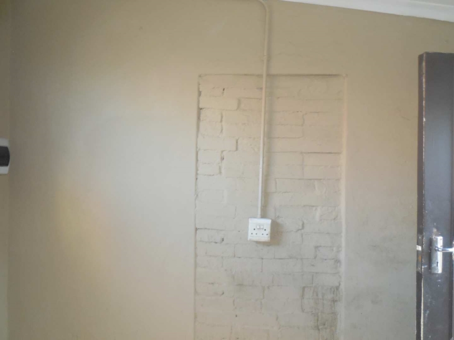 To Let 1 Bedroom Property for Rent in East Lynne Ext 1 Gauteng