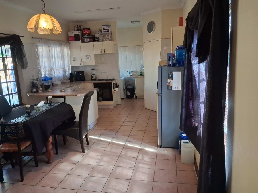 3 Bedroom Property for Sale in Faerie Glen Gauteng