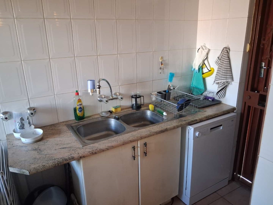 3 Bedroom Property for Sale in Faerie Glen Gauteng