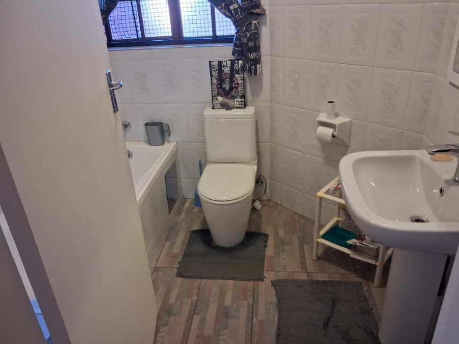 3 Bedroom Property for Sale in Faerie Glen Gauteng