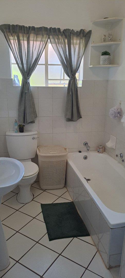 3 Bedroom Property for Sale in Annlin Gauteng