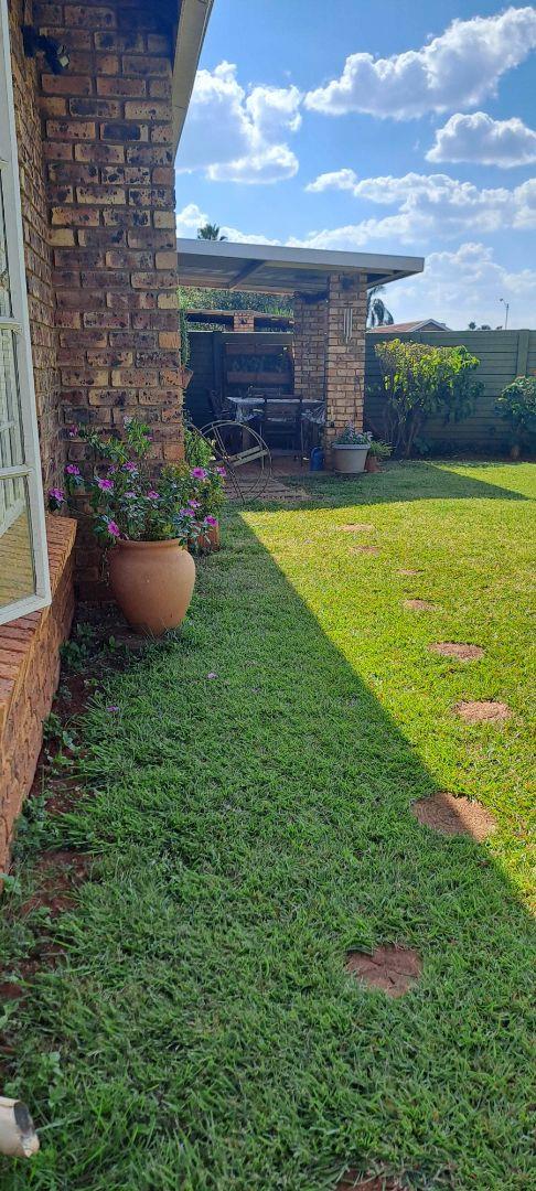 3 Bedroom Property for Sale in Annlin Gauteng