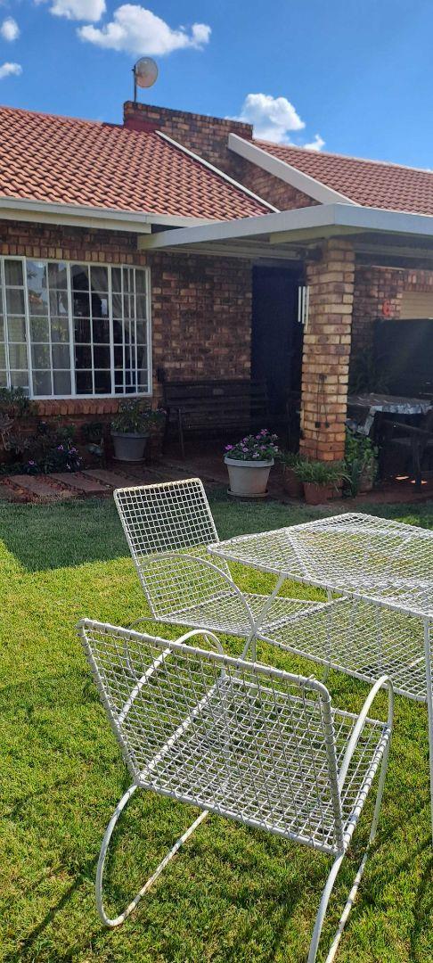 3 Bedroom Property for Sale in Annlin Gauteng
