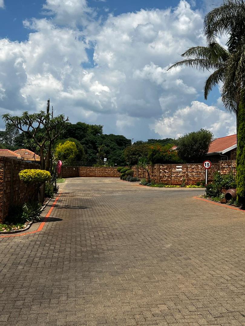 3 Bedroom Property for Sale in Annlin Gauteng