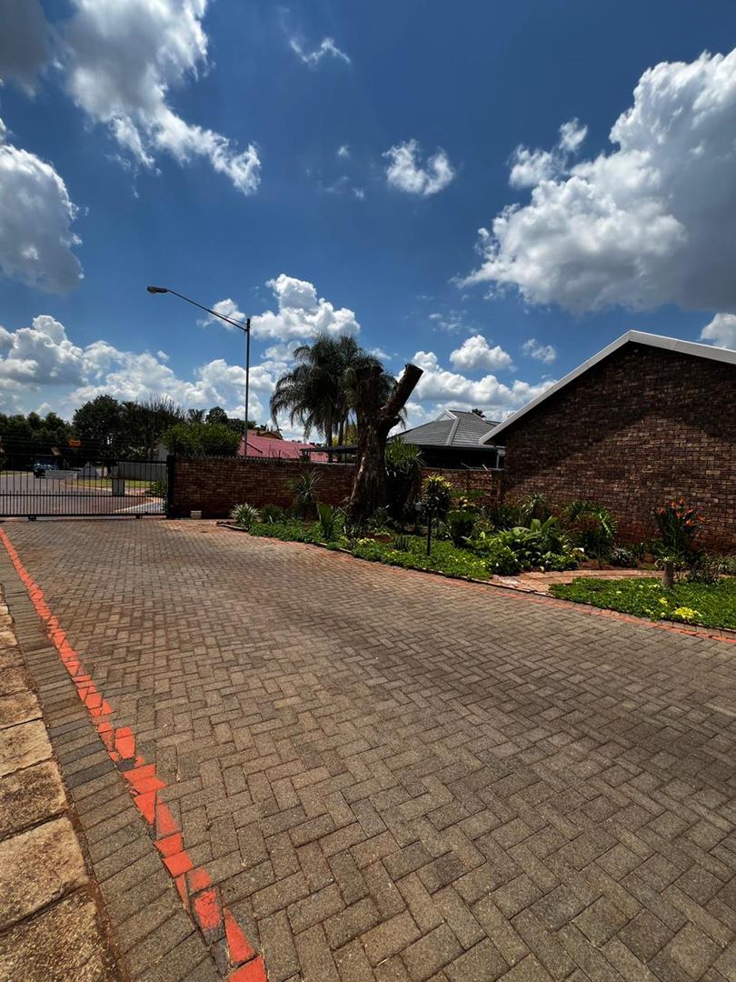 3 Bedroom Property for Sale in Annlin Gauteng