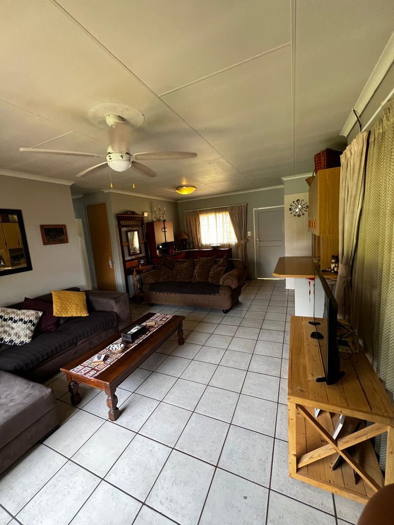3 Bedroom Property for Sale in Annlin Gauteng