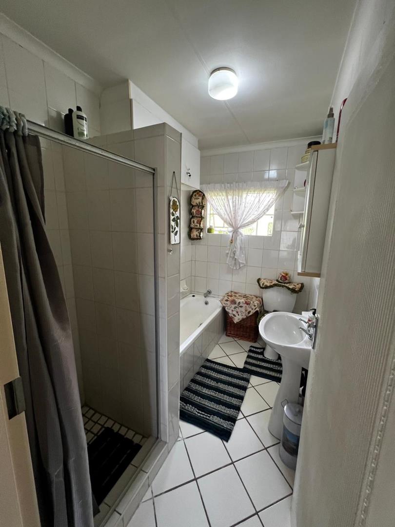 3 Bedroom Property for Sale in Annlin Gauteng