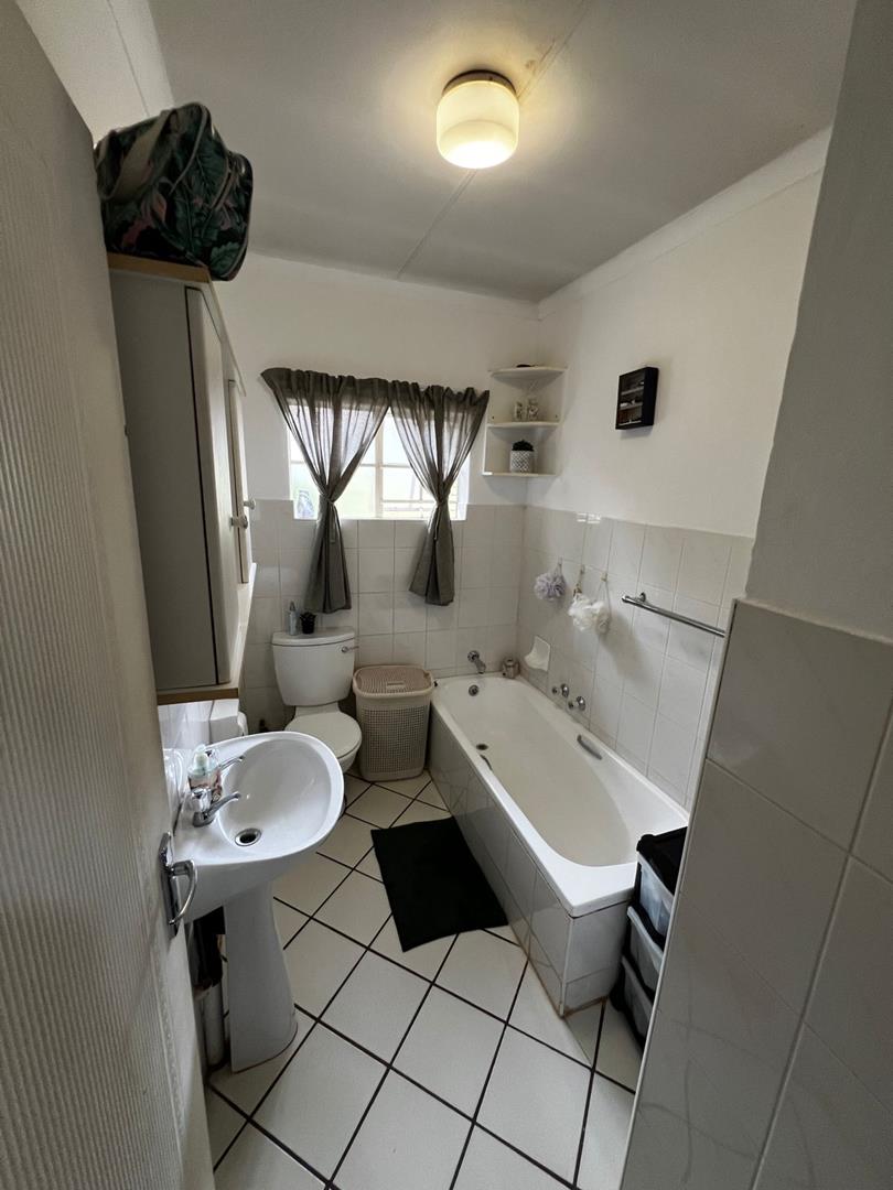 3 Bedroom Property for Sale in Annlin Gauteng