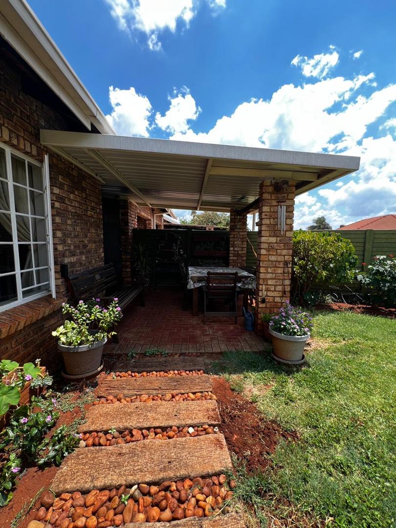 3 Bedroom Property for Sale in Annlin Gauteng