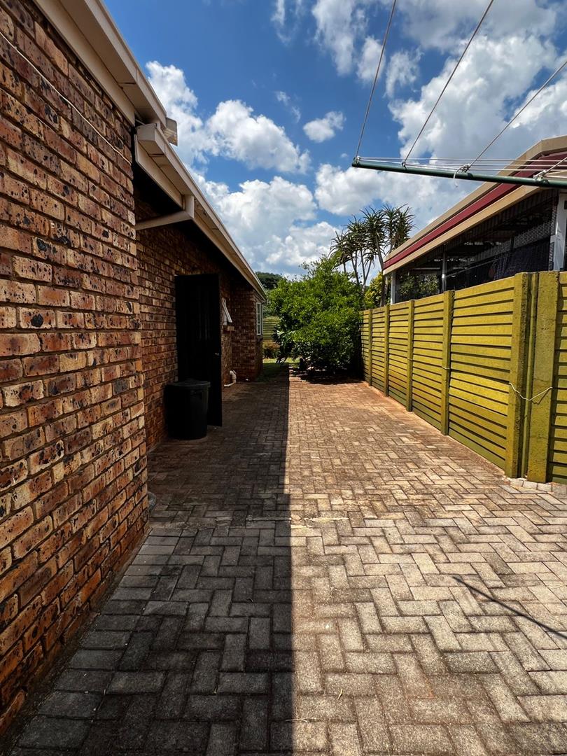 3 Bedroom Property for Sale in Annlin Gauteng