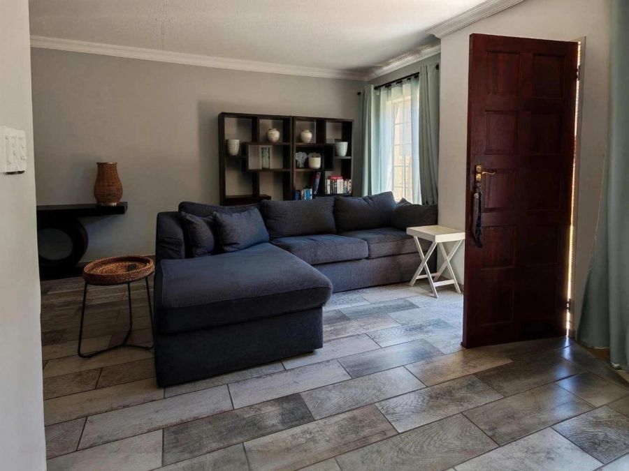 To Let 3 Bedroom Property for Rent in Oukraal Estate Gauteng