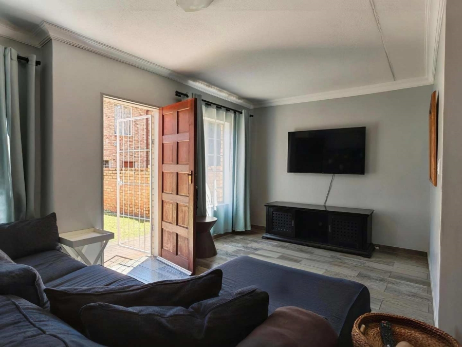 To Let 3 Bedroom Property for Rent in Oukraal Estate Gauteng