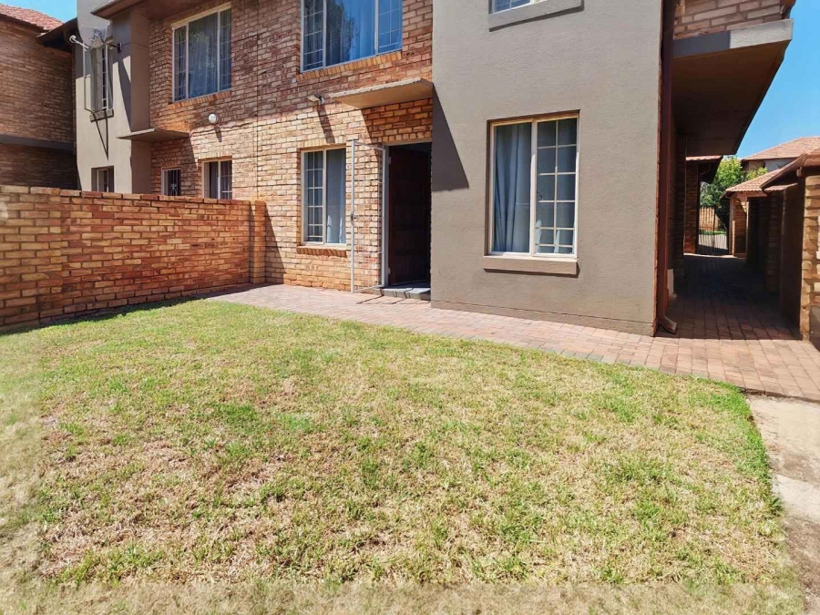 To Let 3 Bedroom Property for Rent in Oukraal Estate Gauteng