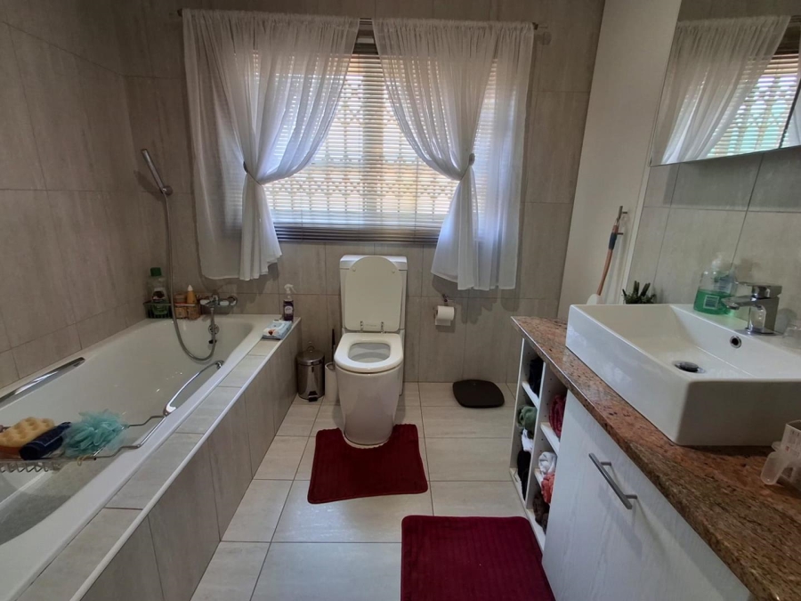 2 Bedroom Property for Sale in Terenure Gauteng