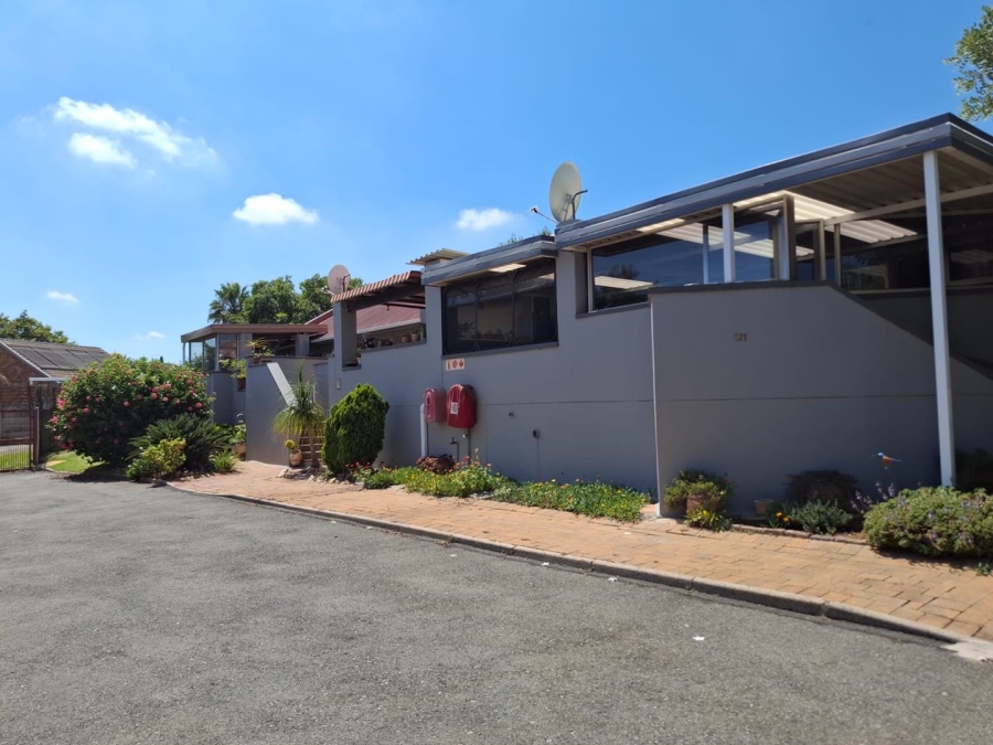 2 Bedroom Property for Sale in Terenure Gauteng