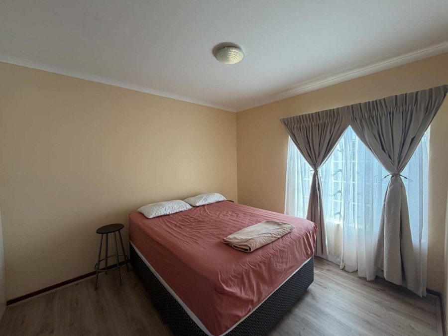 2 Bedroom Property for Sale in Noordheuwel Gauteng