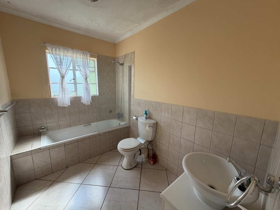 2 Bedroom Property for Sale in Noordheuwel Gauteng