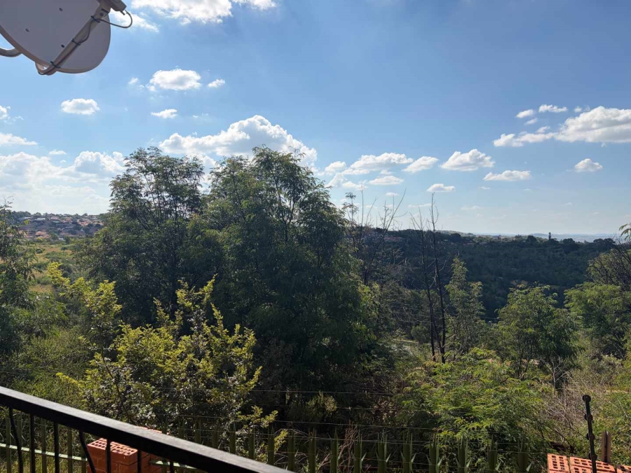 2 Bedroom Property for Sale in Noordheuwel Gauteng