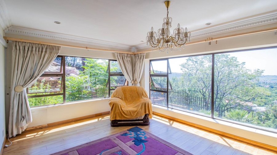 5 Bedroom Property for Sale in Glenvista Gauteng