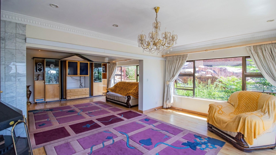 5 Bedroom Property for Sale in Glenvista Gauteng