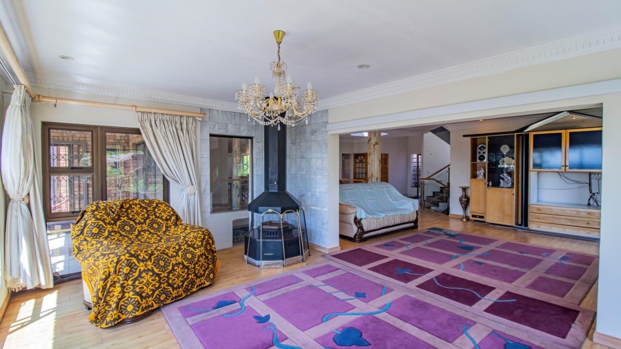 5 Bedroom Property for Sale in Glenvista Gauteng