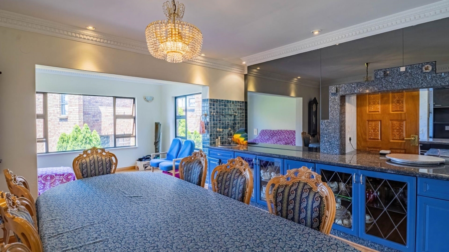 5 Bedroom Property for Sale in Glenvista Gauteng