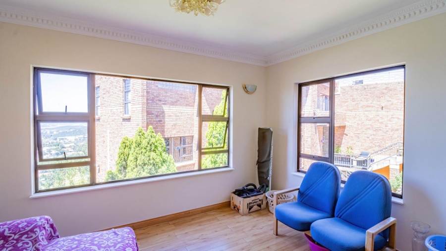 5 Bedroom Property for Sale in Glenvista Gauteng