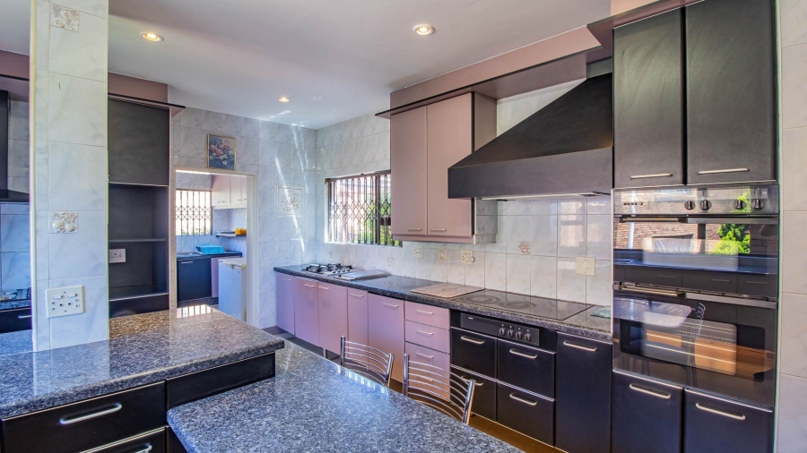 5 Bedroom Property for Sale in Glenvista Gauteng