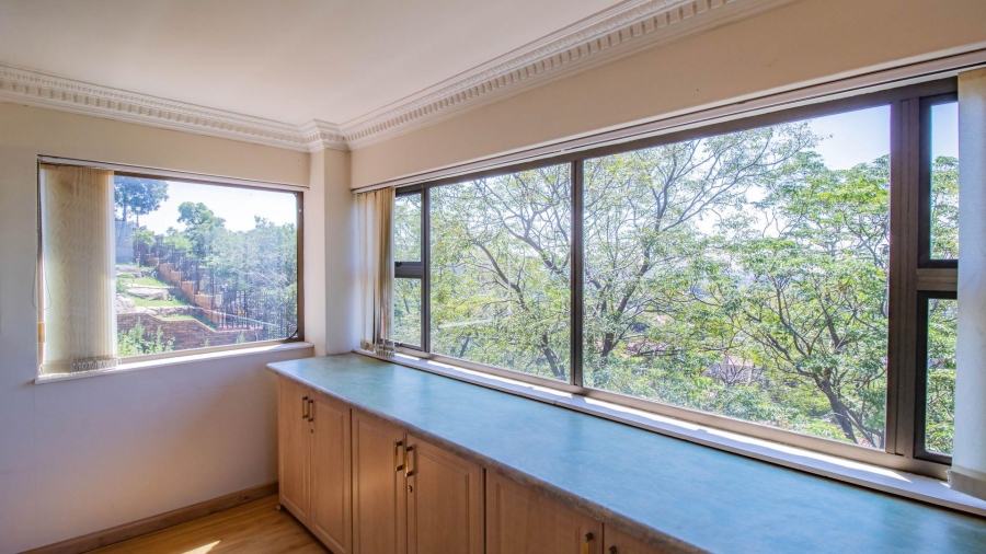 5 Bedroom Property for Sale in Glenvista Gauteng