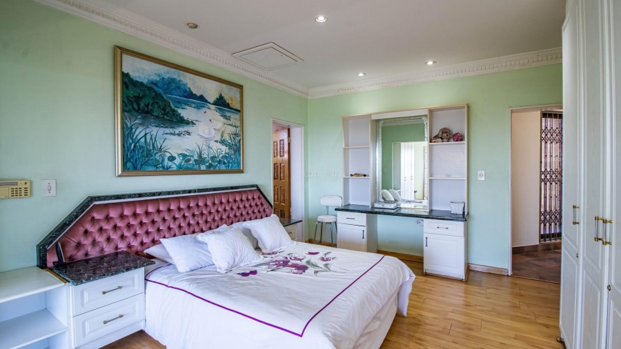 5 Bedroom Property for Sale in Glenvista Gauteng