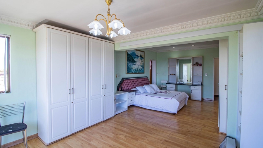 5 Bedroom Property for Sale in Glenvista Gauteng