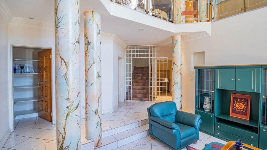 5 Bedroom Property for Sale in Glenvista Gauteng