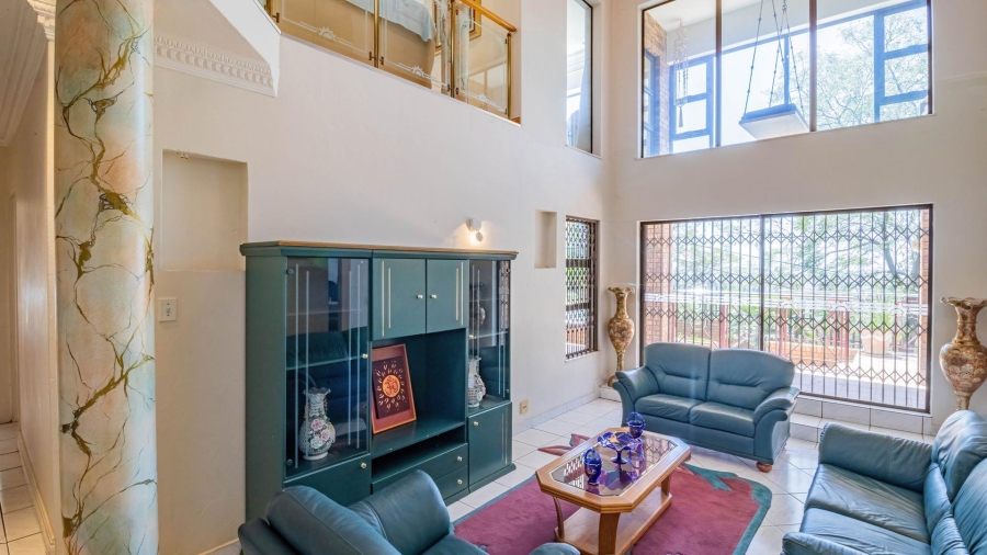 5 Bedroom Property for Sale in Glenvista Gauteng