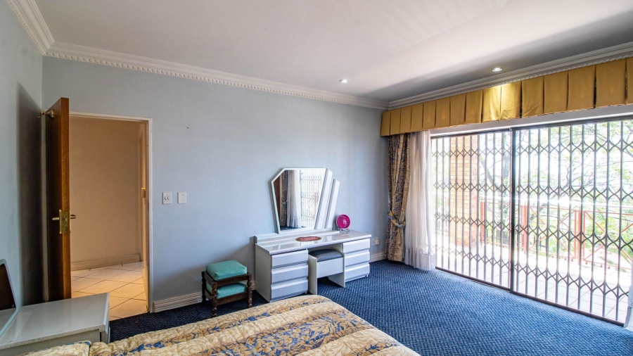 5 Bedroom Property for Sale in Glenvista Gauteng