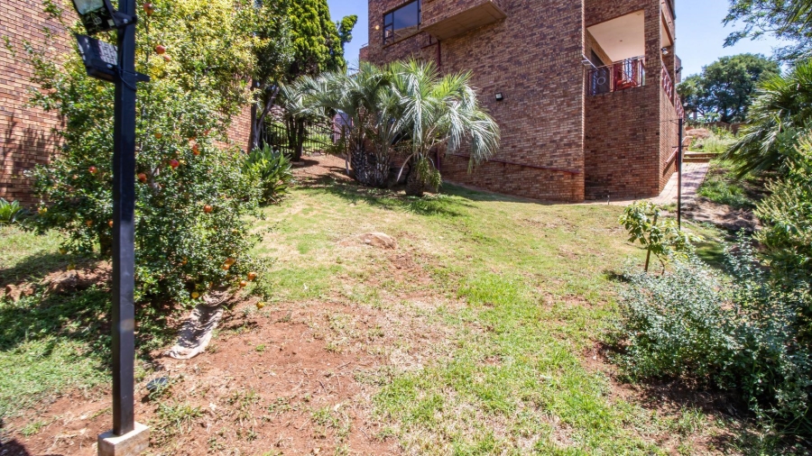 5 Bedroom Property for Sale in Glenvista Gauteng