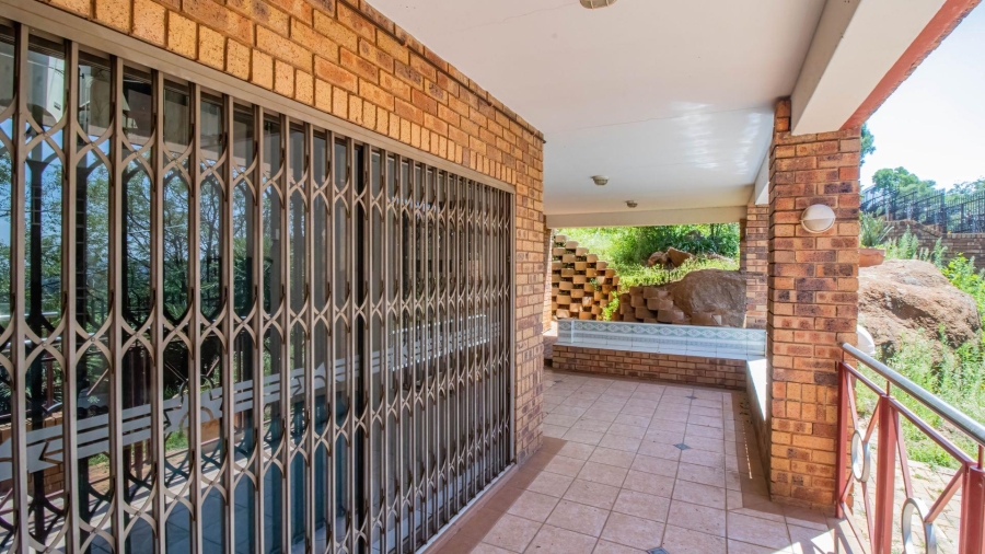 5 Bedroom Property for Sale in Glenvista Gauteng