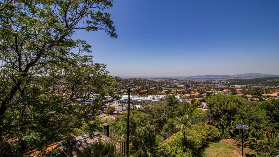 5 Bedroom Property for Sale in Glenvista Gauteng