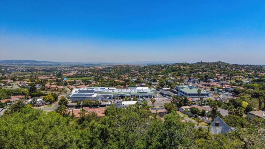 5 Bedroom Property for Sale in Glenvista Gauteng