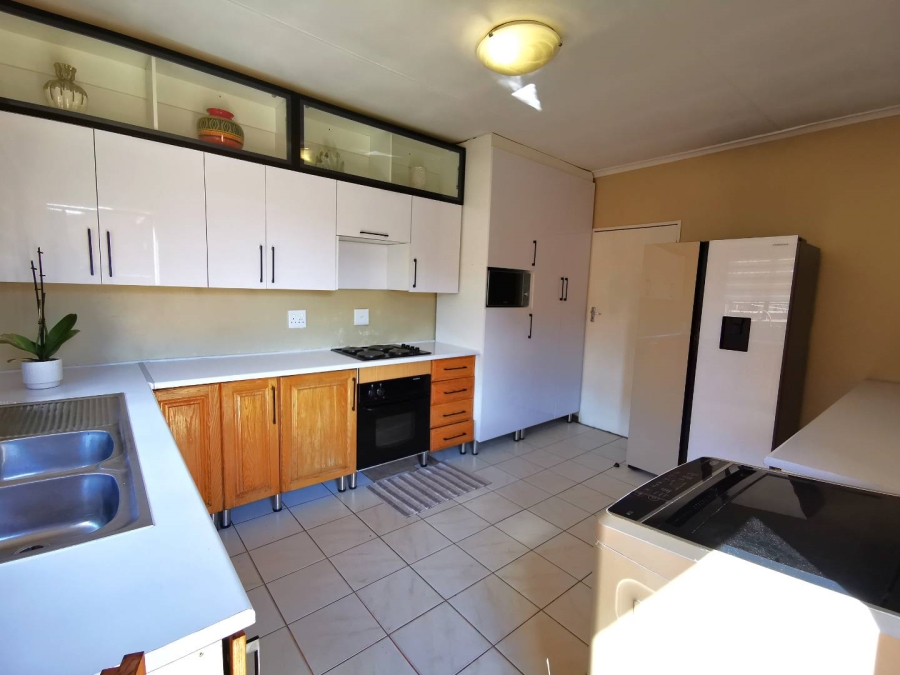 To Let 3 Bedroom Property for Rent in Mabuya Park Gauteng